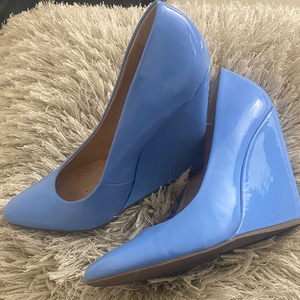 Zigi Soho Sky Blue Wedges